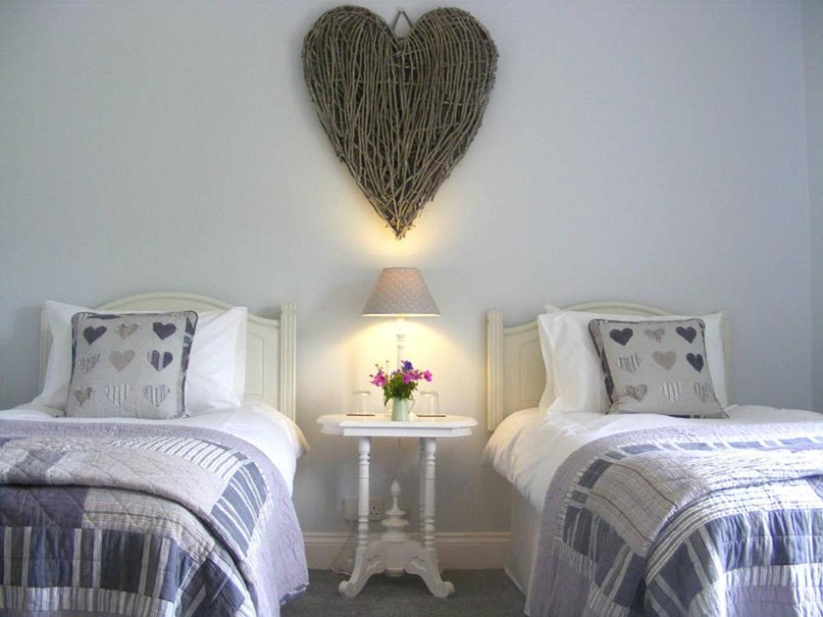 Lobhill Farmhouse Bed And Breakfast And Self Catering Accommodation Okehampton Δωμάτιο φωτογραφία