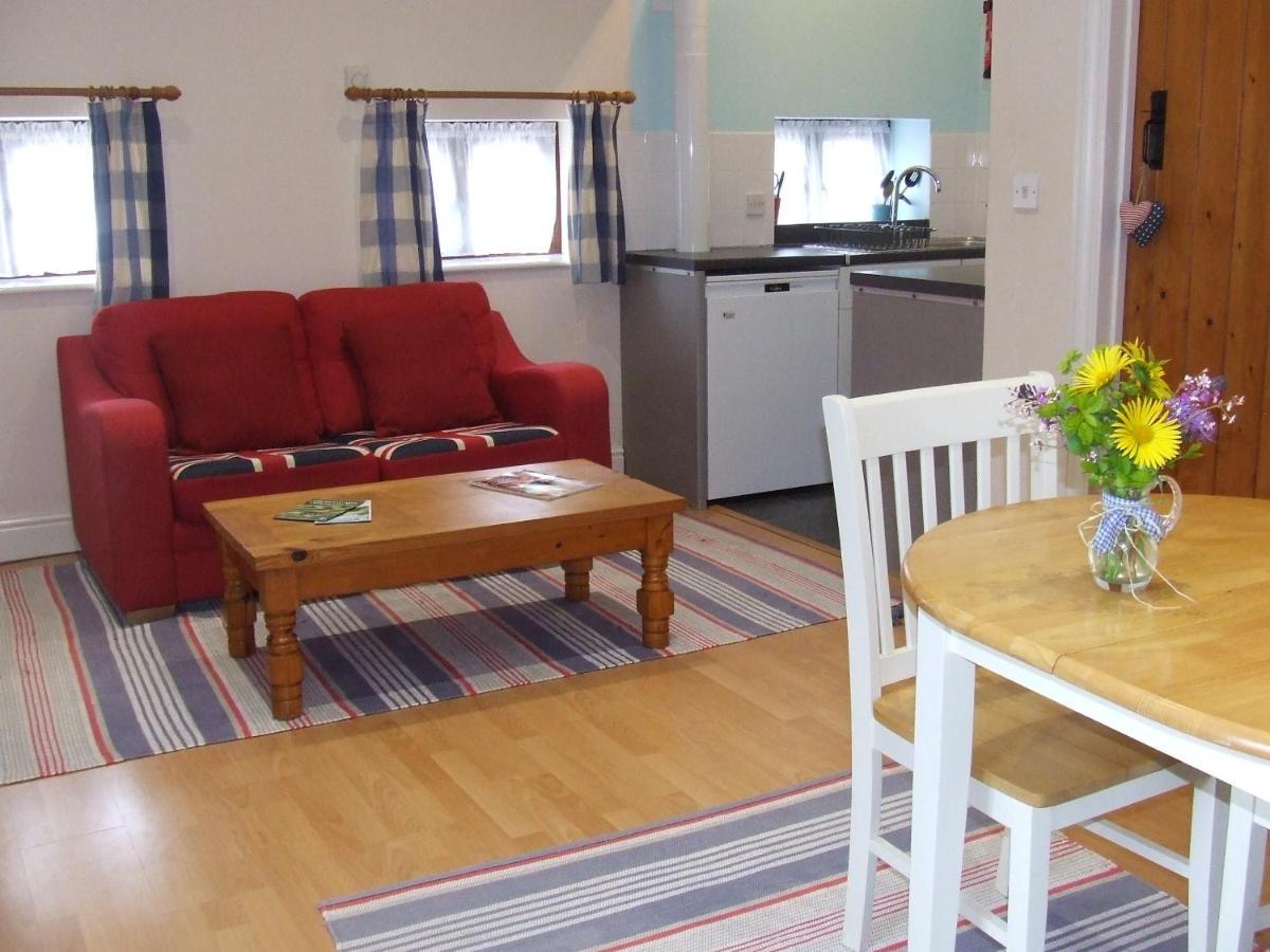 Lobhill Farmhouse Bed And Breakfast And Self Catering Accommodation Okehampton Εξωτερικό φωτογραφία