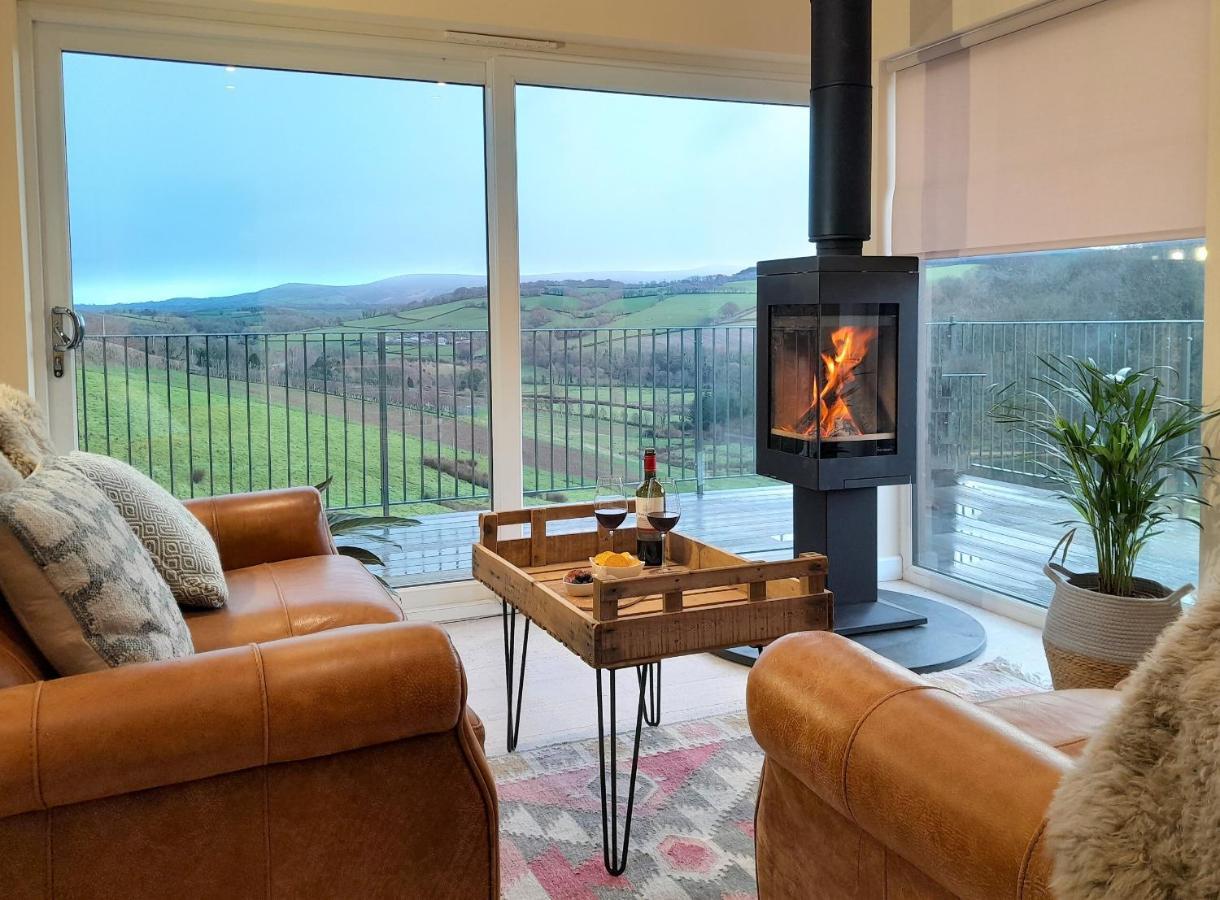 Lobhill Farmhouse Bed And Breakfast And Self Catering Accommodation Okehampton Εξωτερικό φωτογραφία