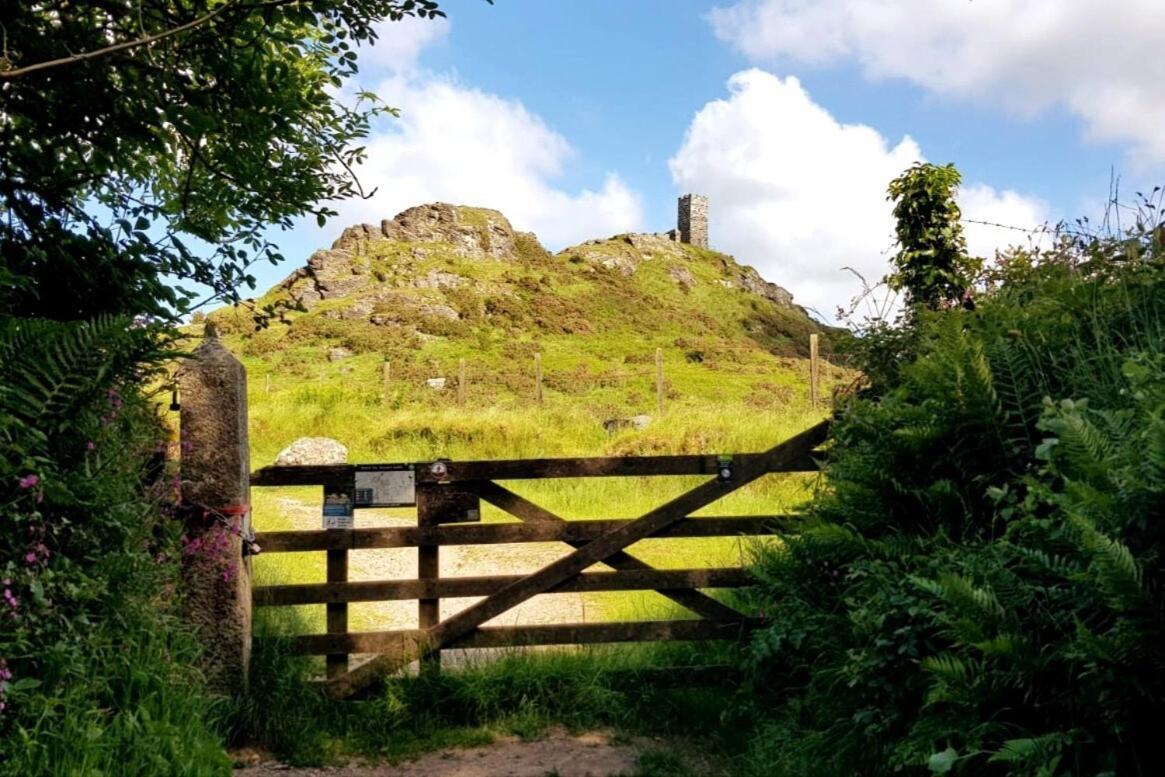 Lobhill Farmhouse Bed And Breakfast And Self Catering Accommodation Okehampton Δωμάτιο φωτογραφία