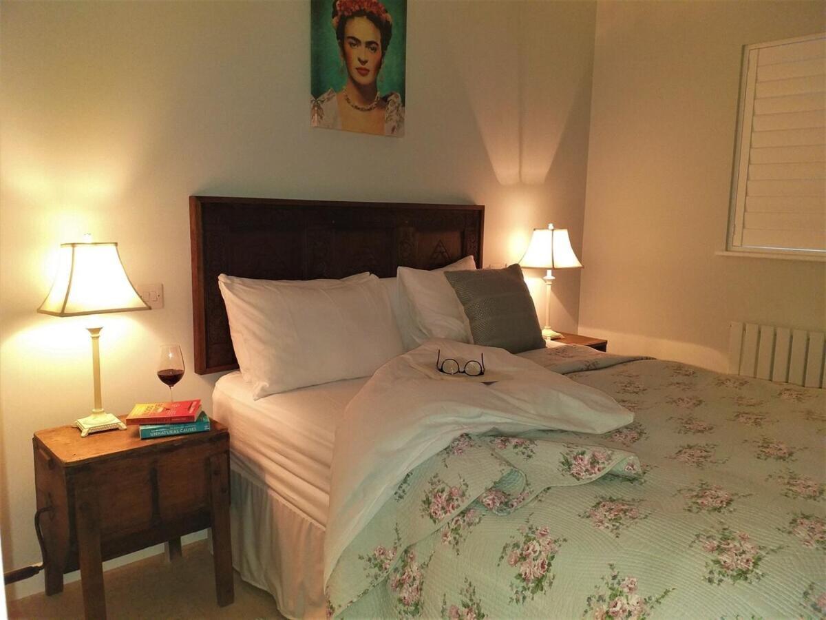 Lobhill Farmhouse Bed And Breakfast And Self Catering Accommodation Okehampton Δωμάτιο φωτογραφία