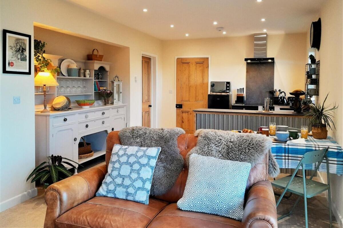 Lobhill Farmhouse Bed And Breakfast And Self Catering Accommodation Okehampton Δωμάτιο φωτογραφία